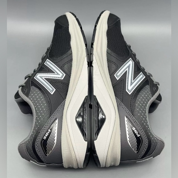 New Balance 1540 V3 Black Athletic Running Shoes Sneakers. NWOT - Picture 5 of 7